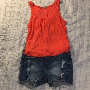 Bubble tank top